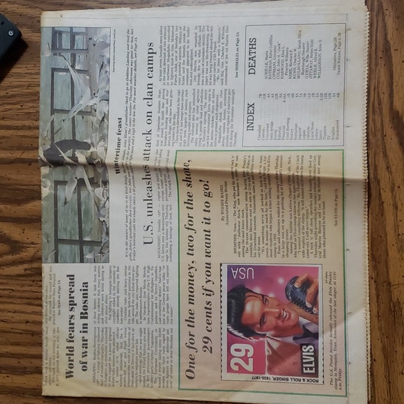 Elvis Collection - Picture 5 of 11